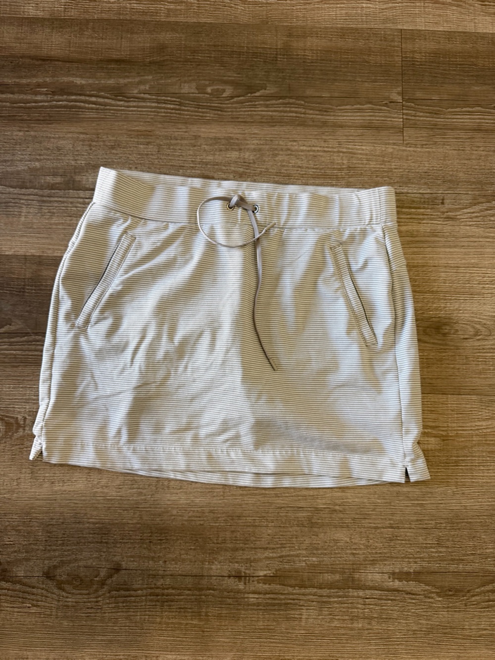 Athleta skirts with under skirt size medium light grey
